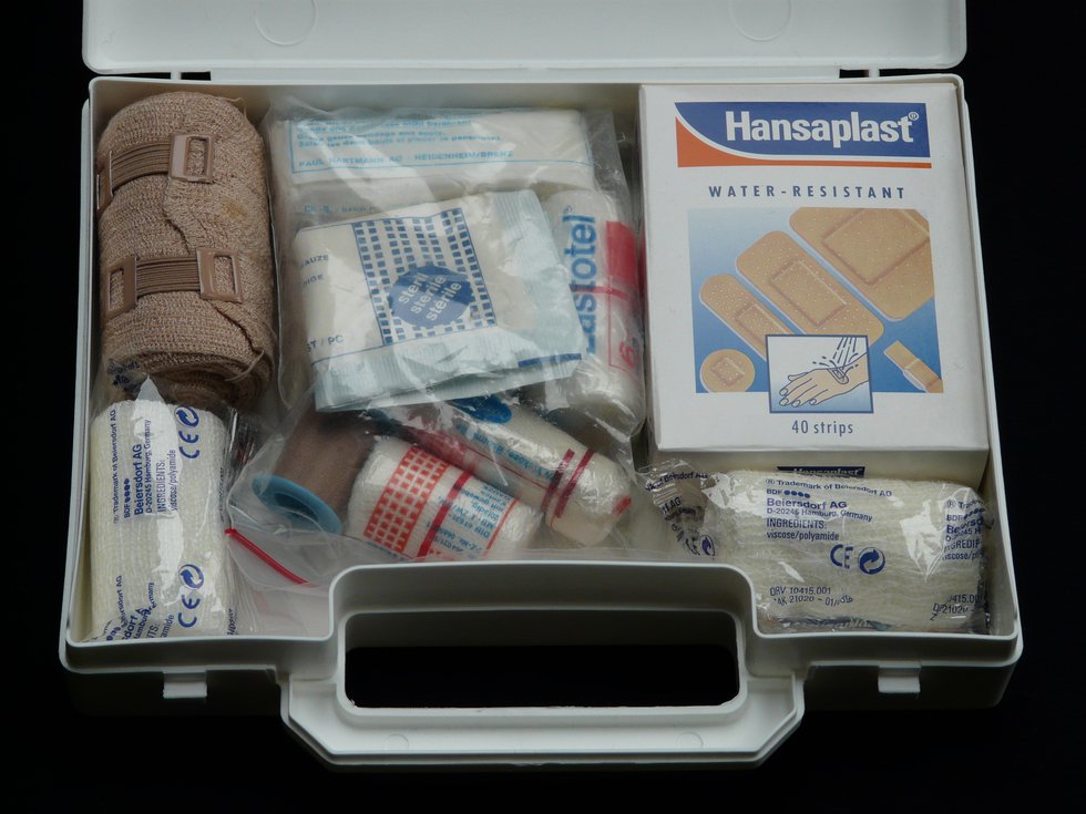 first-aid-kit-62643.jpg
